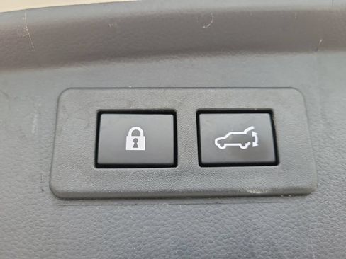 Used 2023 Subaru Outback Premium AWD/4WD image 9