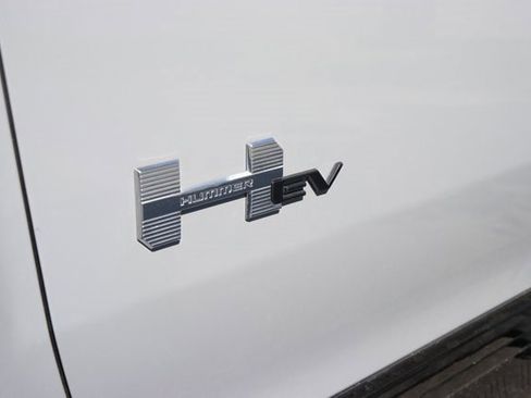 New 2025 GMC Hummer EV 2X image 10