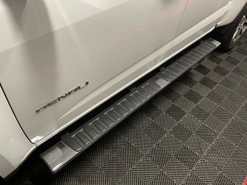 Used 2019 GMC Canyon Denali image 13