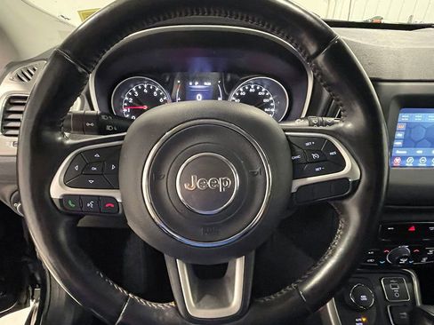 Used 2020 Jeep Compass Latitude w/ Cold Weather Group AWD/4WD image 29