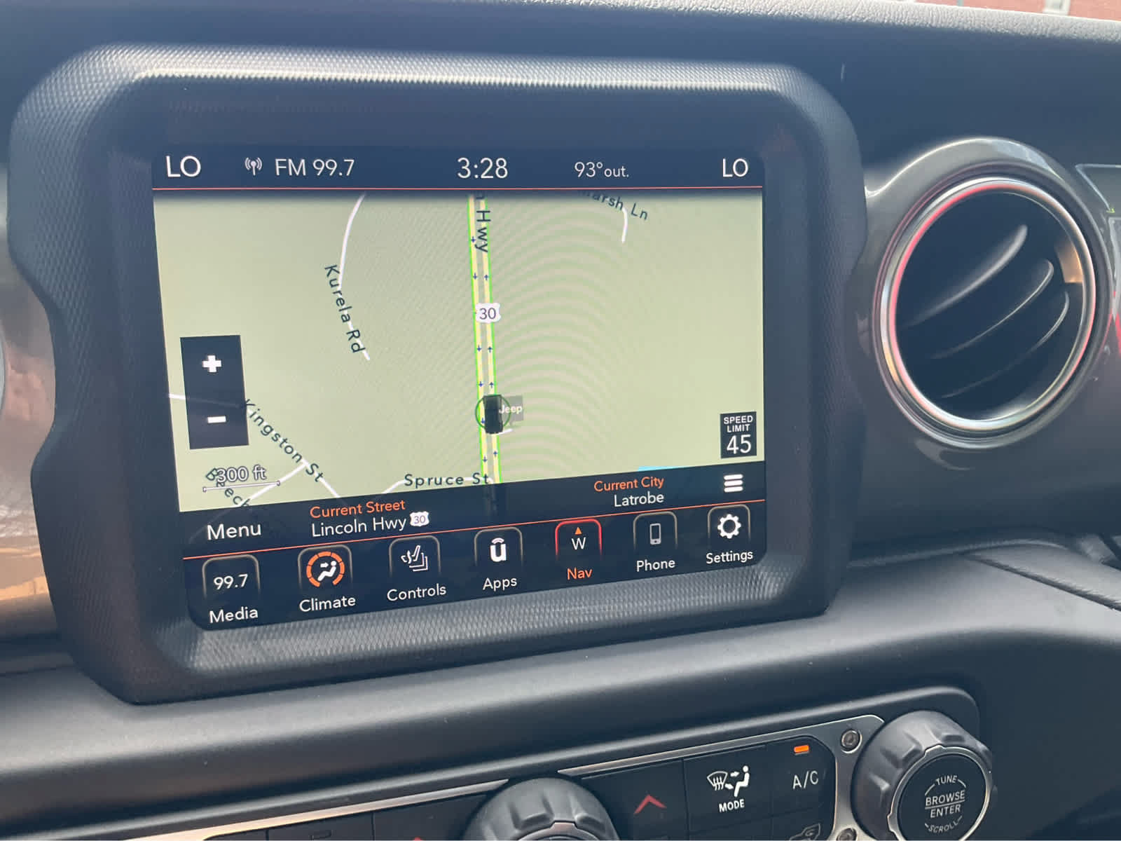Used 2021 Jeep Wrangler Unlimited Sahara AWD/4WD image 10