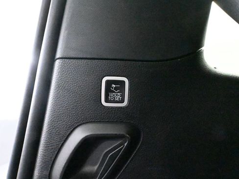 Used 2024 Jeep Wagoneer Series II w/ Flexible Seating Group AWD/4WD image 44