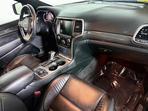 Used 2017 Jeep Grand Cherokee SRT AWD/4WD image 26