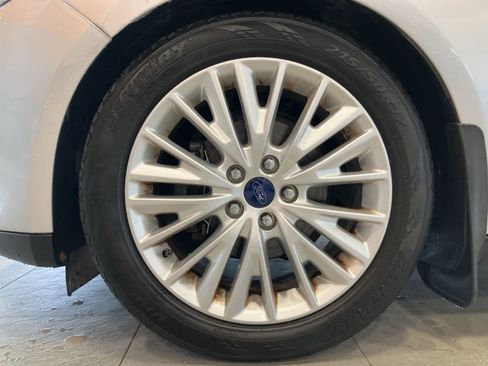 Used 2016 Ford Focus Titanium w/ Exterior Protection Package image 9