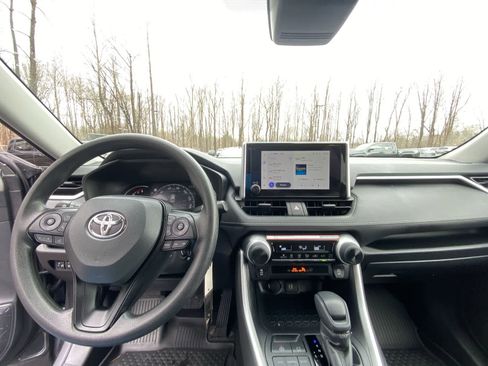 Certified 2025 Toyota RAV4 LE image 26