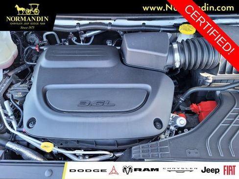 Certified 2025 Chrysler Pacifica Select FWD image 20
