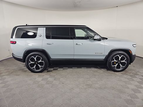 Used 2023 Rivian R1S Adventure image 6