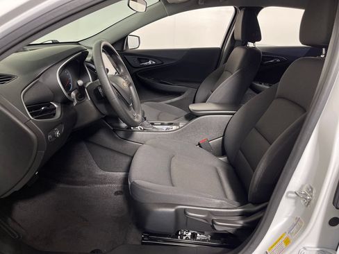 Used 2024 Chevrolet Malibu LS FWD image 12