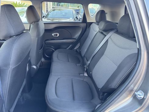Used 2019 Kia Soul + image 30