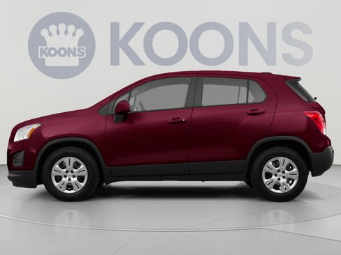 Used 2015 Chevrolet Trax LS w/ LPO, Protection Package FWD image 2