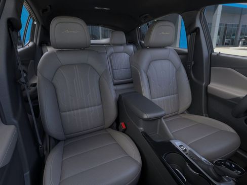 New 2026 Buick Envista Avenir image 16