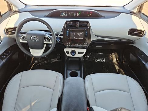Used 2017 Toyota Prius Two w/ Carpet Mat Package FWD image 22