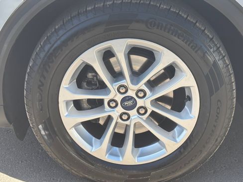 Certified 2021 Ford Escape SE FWD image 25