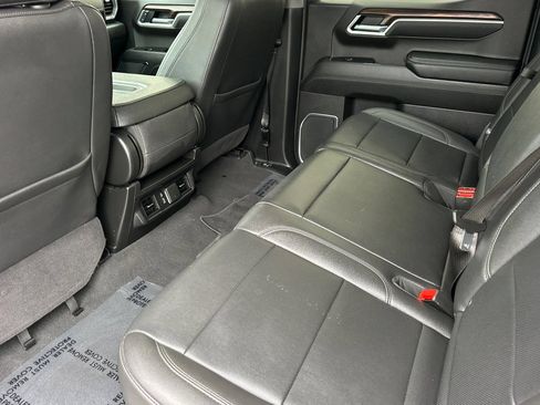 Certified 2025 GMC Sierra 1500 SLT RWD image 14