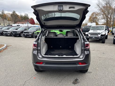 Used 2022 Jeep Compass Latitude w/ Convenience Group image 39