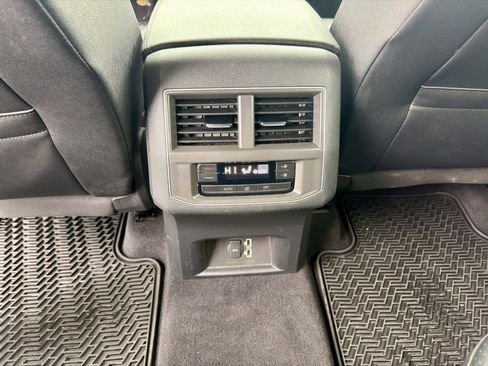 Used 2019 Volkswagen Atlas SE image 24