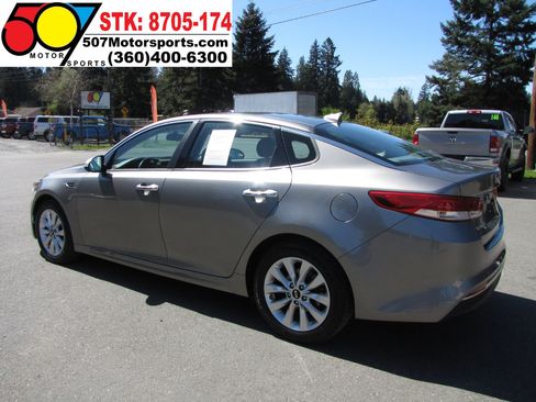 Used 2017 Kia Optima EX image 5
