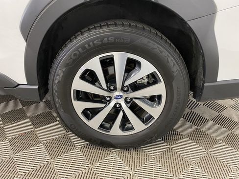 Used 2024 Subaru Outback Premium image 9