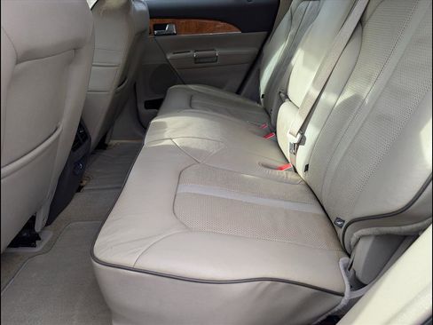 Used 2015 Lincoln MKX AWD w/ Equipment Group 102A image 6