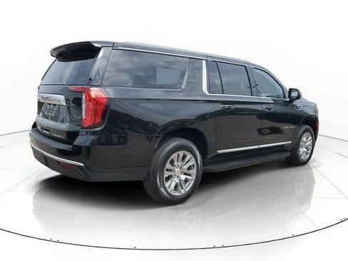 Used 2024 GMC Yukon XL Denali AWD/4WD image 3