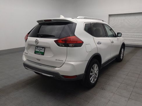 Used 2017 Nissan Rogue SV AWD/4WD image 9