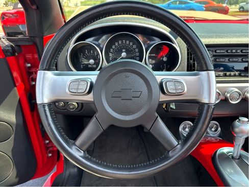 Used 2006 Chevrolet SSR w/ Preferred Equipment Group RWD image 14