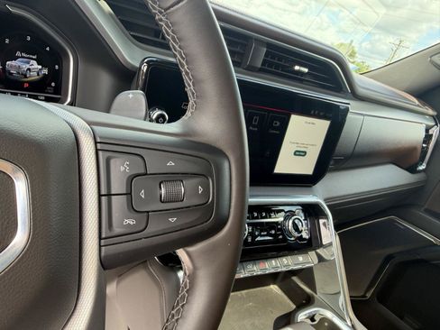 Used 2023 GMC Sierra 1500 Denali w/ Denali Reserve Package AWD/4WD image 29