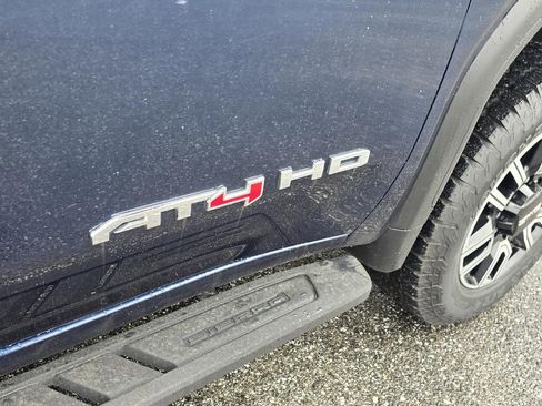 Used 2022 GMC Sierra 2500 AT4 w/ AT4 Premium Plus Package image 5