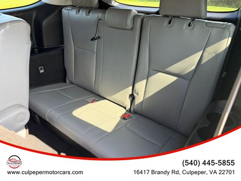 Used 2021 Toyota Highlander XLE FWD image 12