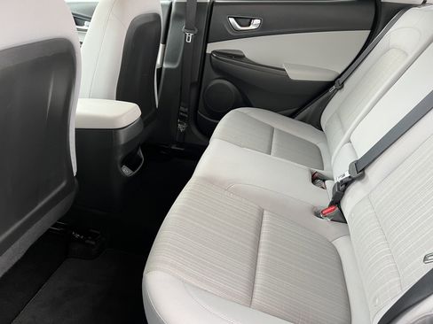 Used 2023 Hyundai Kona SEL w/ Convenience Package image 15