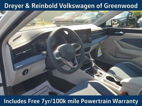 New 2025 Volkswagen Jetta SE image 19