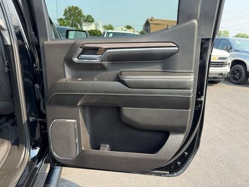 Used 2024 Chevrolet Silverado 1500 LT Trail Boss AWD/4WD image 12