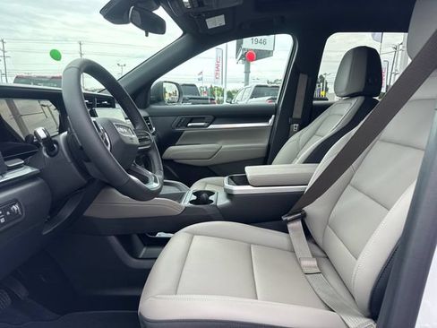 New 2026 GMC Terrain Elevation w/ Elevation Premium Package AWD/4WD image 13