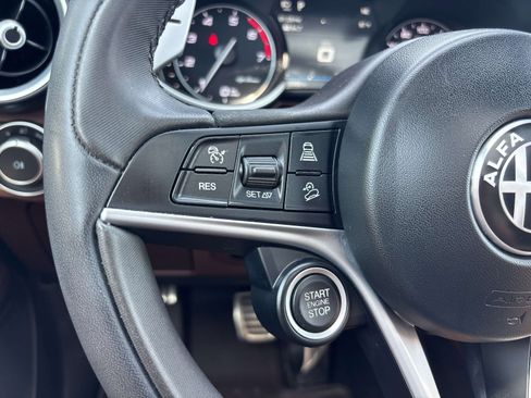 Used 2018 Alfa Romeo Stelvio Ti Sport AWD/4WD image 19
