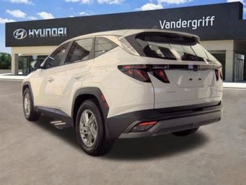 Used 2025 Hyundai Tucson SE FWD image 8