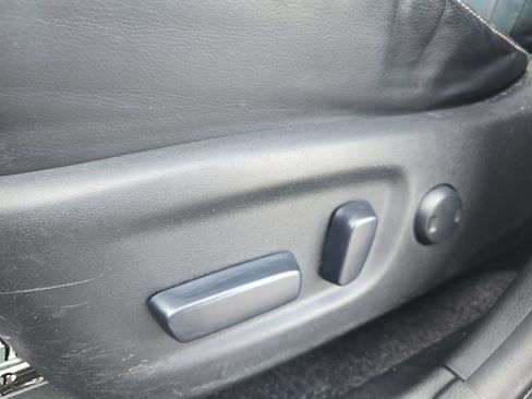 Used 2014 Toyota RAV4 Limited FWD image 28