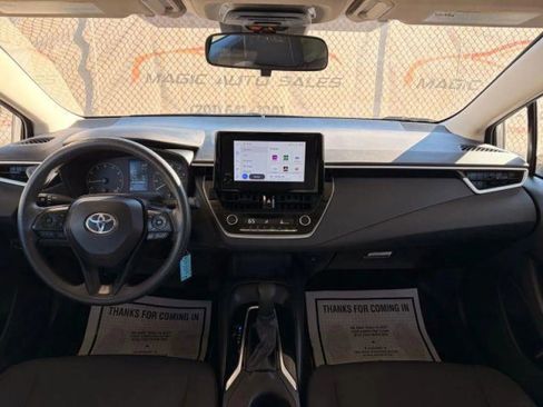 Used 2024 Toyota Corolla LE image 25