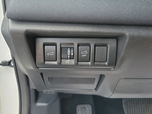 Used 2024 Subaru Outback Premium AWD/4WD image 21