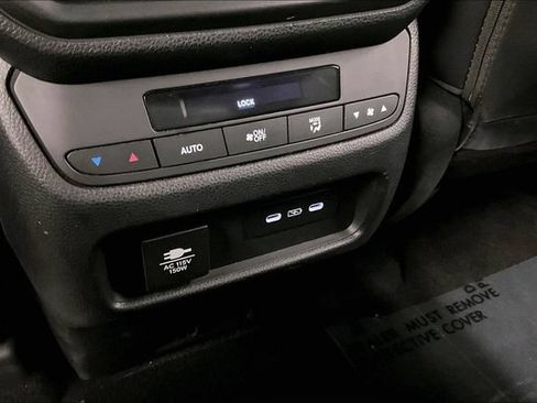 Used 2024 Honda Pilot TrailSport image 34