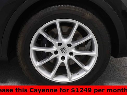 Certified 2024 Porsche Cayenne image 42