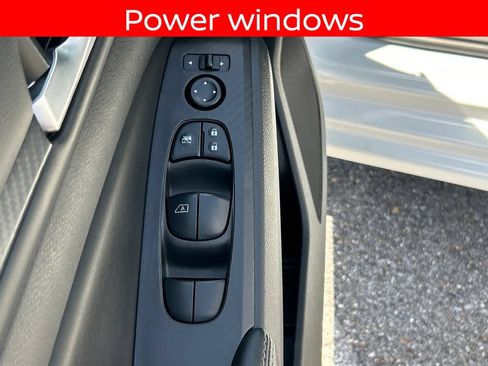 Used 2025 Nissan Altima 2.5 SV FWD image 16