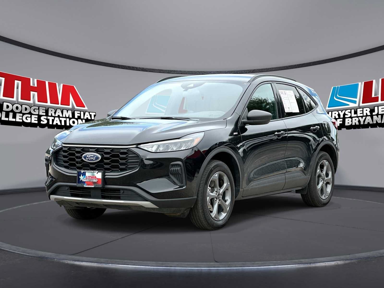 Used 2025 Ford Escape ST-Line AWD/4WD image 1