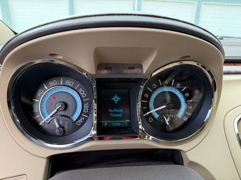 Used 2010 Buick LaCrosse CXL image 23