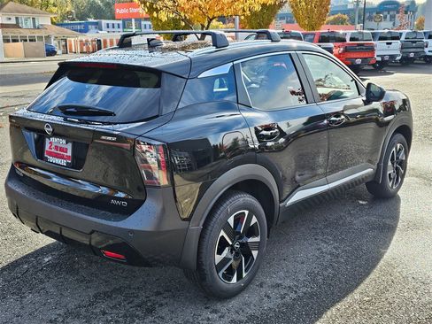 New 2026 Nissan Kicks SV w/ Charging Package image 3