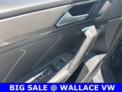 Certified 2023 Volkswagen Tiguan SE FWD image 17