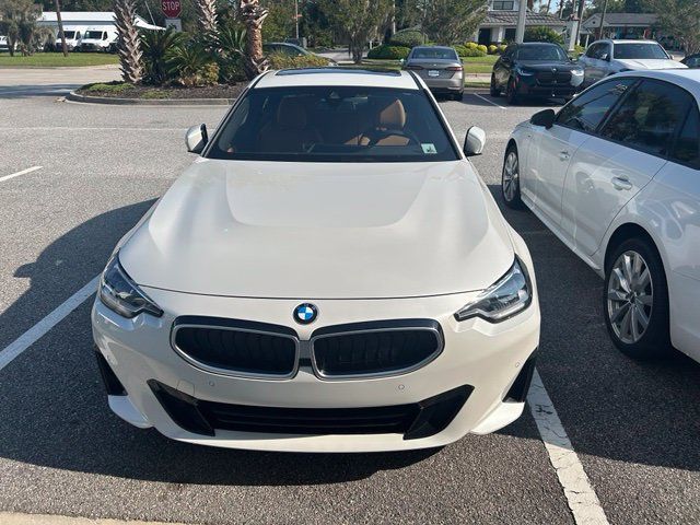 Used 2025 BMW 230i Coupe w/ Convenience Package RWD image 2