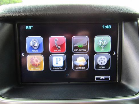 Used 2016 Chevrolet Suburban LTZ RWD image 22