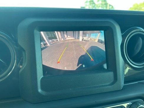 Used 2023 Jeep Wrangler Sport image 15