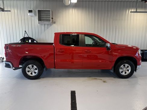 Used 2025 Chevrolet Silverado 1500 LT image 2