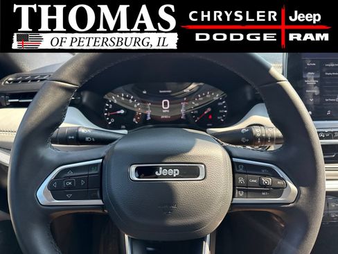 Used 2025 Jeep Compass Limited AWD/4WD image 13